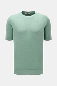 Front view of Piacenza 1733 Short sleeve jumper light green, fine knit linen and cotton blend with crew neck and raglan sleeves.

Tradition, innovation and uncompromising quality: For centuries, PIACENZA 1733 has been synonymous with Italian craftsmans
