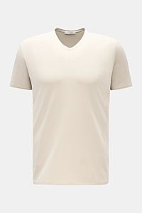 Kiefermann V-Neck T-Shirt 'Hape' sand, frontale Nahaufnahme, Extra Slim Fit, elastisches Baumwoll-Modal-Gemisch, weicher, glatter Griff, V-Ausschnitt.