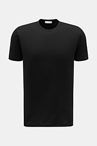 Front view of Kiefermann Crew neck T-shirt 'Lehon' black, made of soft cotton with elasticated fabric, soft feel, extra slim fit, and crew neck.