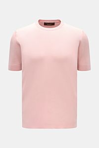 Front view of Filippo de Laurentiis Feinstrick-Kurzarmpullover rosé, a slim fit, short-sleeve fine knit in soft pure cotton with round neckline, comfortable cuffs, and side slits.

Sommerliche Knitwear: Mit diesem kurzärmeligen Feinstrickpullover aus r