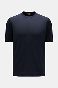 Front view of Filippo de Laurentiis Feinstrick-Kurzarmpullover navy, a slim fit short-sleeve fine knit sweater in pure cotton with round neckline and side slits.

Description: Sommerliche Knitwear: Mit diesem kurzärmeligen Feinstrickpullover aus reiner