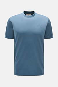 Front view of the Aurélien Rundhals-T-Shirt petrol, a versatile spring and summer basic made of pure cotton with a soft touch, slim fit, round neckline, tonal logo stitching, and short hem slits.