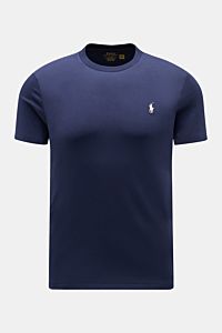Front view of Polo Ralph Lauren Crew neck T-shirt navy in extra slim fit, soft pure cotton jersey with signature logo stitching.

A sporty classic: This soft T-shirt in pure cotton by POLO RALPH LAUREN combines the iconic logo stitching with a slim sil