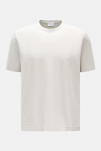 Frontale Nahaufnahme des hellgrauen 04651/ A trip in a bag Rundhals-T-Shirts aus Jersey, reine Baumwolle, weicher Griff, Regular Fit, Rundhalsausschnitt, kleines Weblabel.