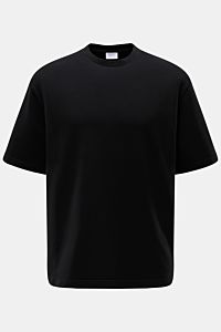 Front view of the 04651/ A trip in a bag Crew neck T-shirt 'If Tee' black, an oversized, heavy cotton jersey with soft feel.

Description: The uncomplicated cotton T-shirt 'IF Tee' by 04651/ A TRIP IN A BAG is a core basic for the new season that give 