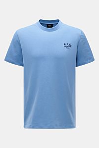A.P.C. Rundhals-T-Shirt 'Standard Rue Madame' blau, Frontansicht, aus weichem Baumwoll-Jersey, Regular Fit mit Logo-Stickerei auf der Brust.