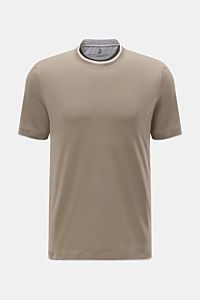 Alt tag (124 characters): Front view of Brunello Cucinelli Rundhals-T-Shirt taupe/grau meliert, slim fit cotton jersey with contrast double hems.

Description:
BRUNELLO CUCINELLI liefert mit diesem legeren T-Shirt aus angenehmer Baumwolle ein unverzich