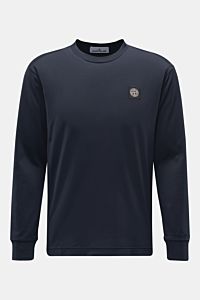 Stone Island Crew neck long sleeve 'Basic Cotton' navy shown from the front, pure cotton, slim fit, soft feel, ribbed cuffs, woven chest label. A timeless basic piece: This long sleeve by STONE ISLAND effortlessly completes relaxed casual looks and is a v
