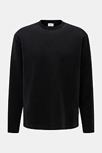 04651/ A trip in a bag Rundhals-Longsleeve 'If Tee' schwarz, frontal fotografiert, Oversized Fit, elastische Baumwolle, weicher Griff, Weblabel seitlich.