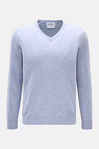 FTC Cashmere V-Neck Pullover hellblau meliert, Vorderansicht, Slim Fit, nachhaltiger Fair-Trade-Cashmere, weicher Griff, feines Strickbild, V-Ausschnitt, Rippbündchen.
