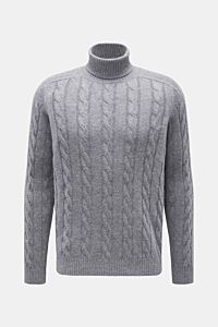 von Braun Cashmere Rollkragenpullover grau meliert, frontal fotografiert, softer reiner Cashmere, zeitloses Zopfstrickmuster, Regular Fit, anliegender Rollkragen, flexible Rippbündchen, sehr weicher Griff.