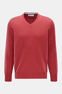 Front view of Brunello Cucinelli Cashmere V-Neck Pullover hellrot, featuring pure cashmere, soft touch, fine knit, slim contrast edges, regular fit, V-neck, and flexible rib cuffs. Luxuriöser Cashmere in Verbindung mit klassischem Design: Der V-Neck Pullo