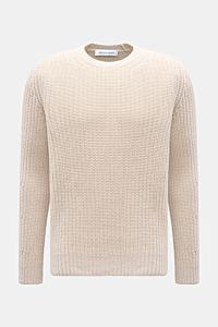 Front view of Iris von Arnim Cashmere Rundhalspullover 'Aurenzo' sand, a slim fit round neck sweater with voluminous patent stitch in soft pure cashmere.

Kompromisslose Strickqualität – made to last: Der Rundhalspullover 'Aurenzo' vom renommierten Ham