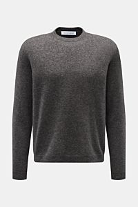 Front view of Iris von Arnim Cashmere-Seide Rundhalspullover 'Amiro' dunkelgrau meliert, a dark gray melange round neck sweater blending cashmere and silk for a soft, luxurious feel with fine knit, regular fit, and ribbed cuffs. Der Rundhalspullover 'A