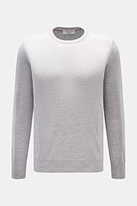 Front view of Gran Sasso Rundhalspullover hellgrau meliert, a slim fit, ultralight pure wool sweater with round neckline and ribbed cuffs.

Description: Ultraleichte Qualität von GRAN SASSO: Der Strick-Experte aus Italien kreierte diesen Pullover aus r