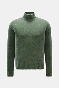 Frontansicht des 04651/ A trip in a bag Mock Neck Pullover 'Grainy' grün aus wärmendem Woll-Mix, Boucléstrick, Regular Fit, hoher Rippstrickkragen.