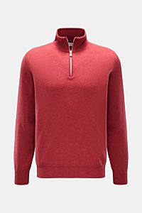 Front view of Brunello Cucinelli Cashmere Troyer hellrot, a light red pure cashmere sweater with a soft touch, fine knit, slim contrast edges, regular fit, zip-up Troyer collar, and flexible ribbed cuffs. Sportives Freizeit-Essential made in Solomeo: Der 