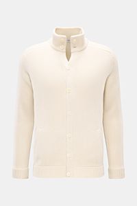 von Braun Cashmere Cardigan offwhite, frontale Nahaufnahme, Slim Fit, reiner mongolischer Cashmere, weicher Griff, Stehkragen mit Knöpfen, schräge Leistentaschen, Halbraglan-Ärmel, Rippbündchen, mittelfeines Strickbild, durchgehende Knopfleiste.