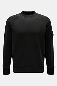 Stone Island Rundhals-Sweatshirt 'Ghost Piece' schwarz, vorne, Regular Fit, Baumwolle, Raglanärmel, tonales Kompass-Badge am Oberarm, Rippbündchen.