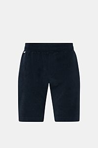 Frontale Nahaufnahme der 04651/ A trip in a bag Frottee-Shorts 'Terry' navy aus weichem Baumwoll-Frottee mit elastischem Bund, Tunnelzug und französischen Taschen.