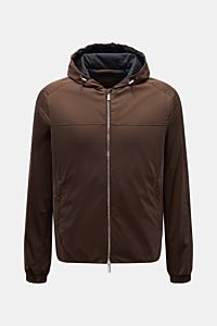 Moorer Blouson 'Albori TJ' dunkelbraun, frontal fotografiert, wasserabweisend, Slim Fit, Kapuze mit Tunnelzug, Zipper- und Innentaschen, elastische Bündchen.