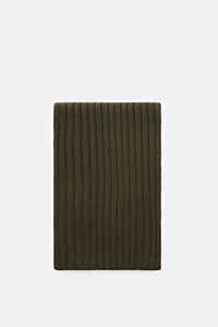 von Braun Cashmere Schal oliv, liegend von oben fotografiert, in klassischem Rippstrick-Design aus reinem mongolischem Cashmere, ca. 169x25 cm, sehr weich und feines Strickbild