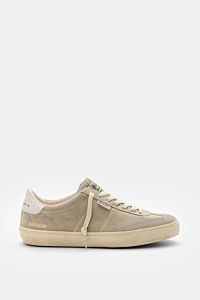 Golden Goose Sneaker 'Soul Star' taupe seitlich fotografiert, Veloursleder, Vintage-Finish, schmal, gepolstert, Leder/Textilfutter, Used-Gummisohle.