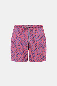 Front view of Zeybra Portofino 1962 Badeshorts 'Tatarughe' rot/blau gemustert with short cut and bright turtle pattern, elastic waistband with drawstring, side and back pockets, short side slits, made of smooth microfiber with soft mesh lining. Eyecatcher
