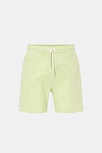 Frontansicht der 04651/ A trip in a bag Badeshorts pastellgrün/weiß gestreift aus leichtem Baumwoll-Seersucker mit elastischem Bund und Tunnelzug.