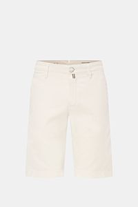 Jacob Cohen Bermudas 'Bob' creme, frontale Nahaufnahme, Slim Fit, elastische Baumwolle, Button Fly, French Pockets, Leather Patch, garment dyed.