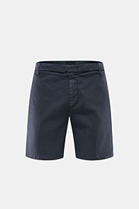 Front view of Dondup Shorts 'Manheim' navy, made from a stretchy blend of linen and lyocell, soft and lightweight, regular fit with zip and slide-button, French pockets, back pockets with flap and button, garment-dyed with elasticated fabric and signature