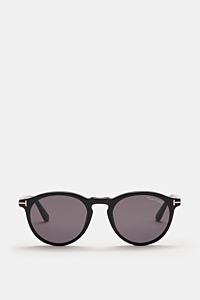 Front view of Tom Ford Sunglasses 'Aurelie' black with classic notched bridge shape, evenly tinted plastic lenses, acetate frame, 100% UV protection filter category 3, velvet hard case included.