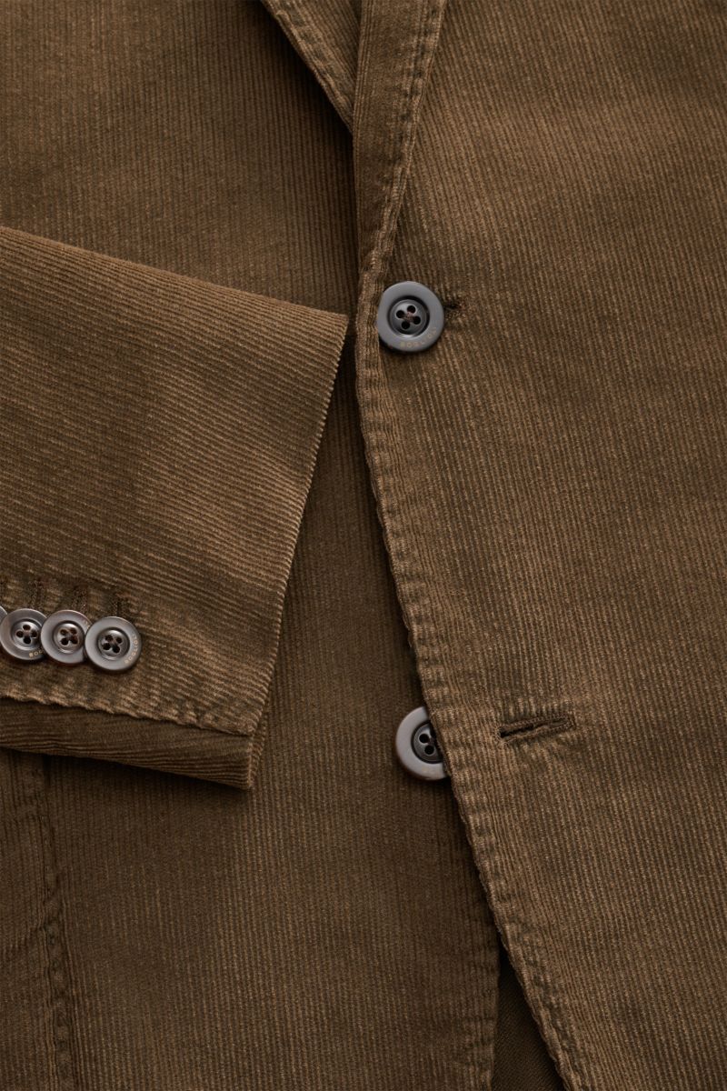 Brown close-up of Boglioli Cord Anzug 'K. Jacket' navy with visible buttons and corduroy texture, shot from a front angle.