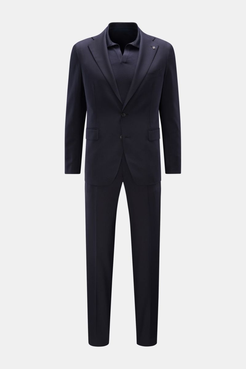 Tagliatore Anzug 'Vesuvio' dark navy, frontale Ansicht, schmal geschnittenes Sakko mit zwei Knöpfen und passende Hose aus Schurwolle mit Seidenanteil.
