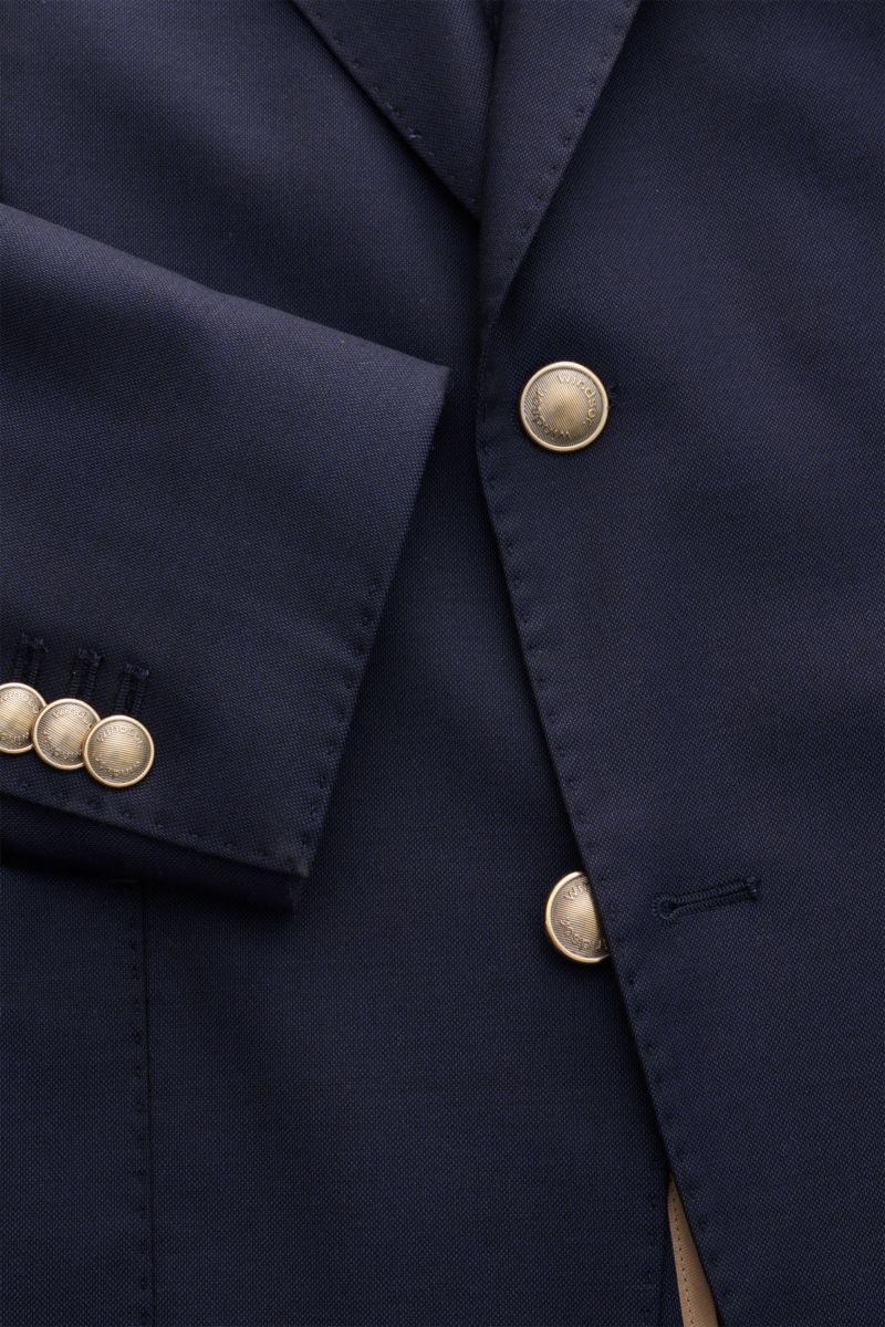 Windsor Sakko 'Giornos' navy in Nahaufnahme schräg von vorne, Slim Fit aus reiner Schurwolle mit goldfarbenen Kissing Buttons.