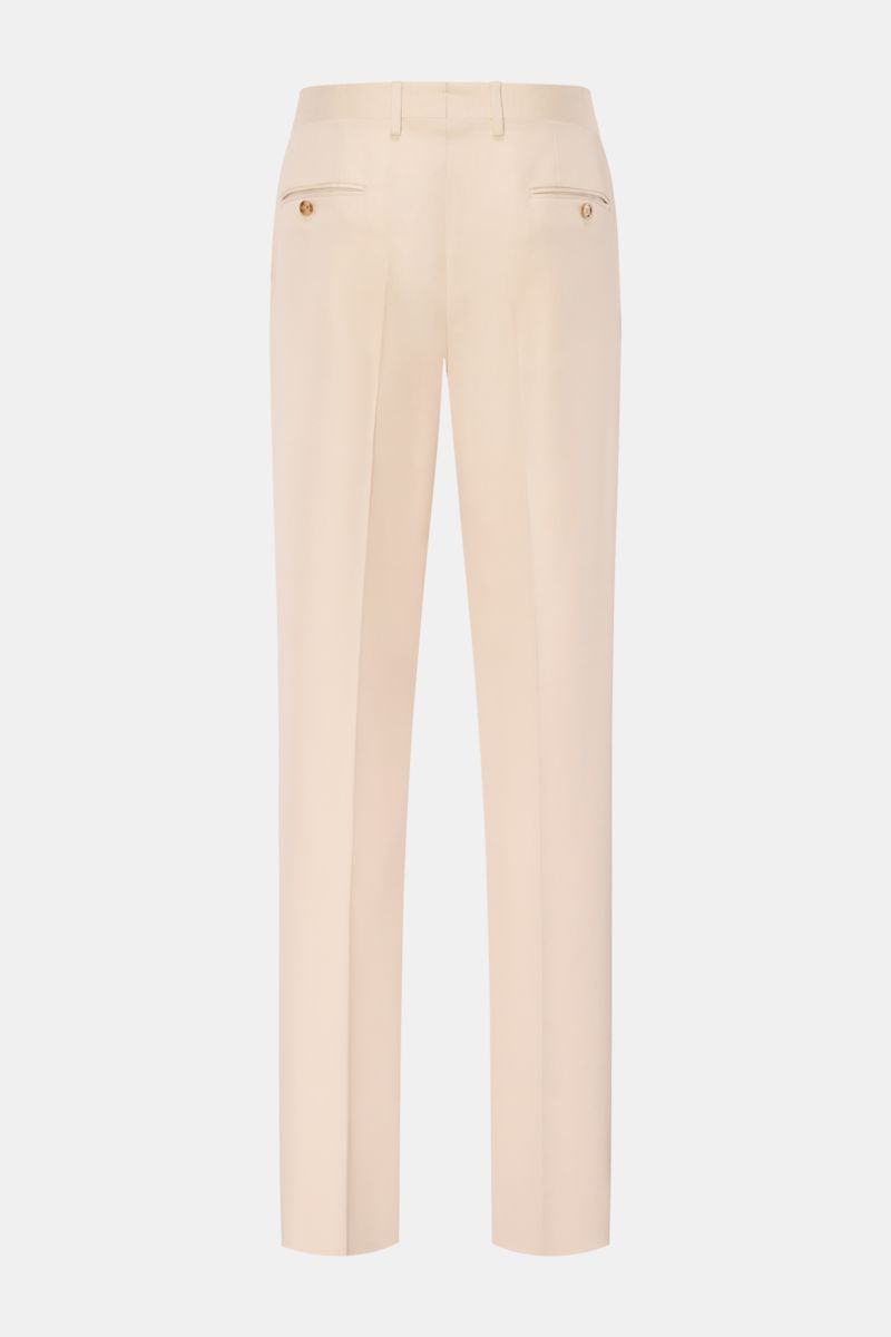 Rear view of Lardini Hose sand, elegant lightweight viscose with silk blend, visible texture, regular fit, straight cut, zipper, hook, French pockets, watch pocket, buttoned welt back pockets, open length.