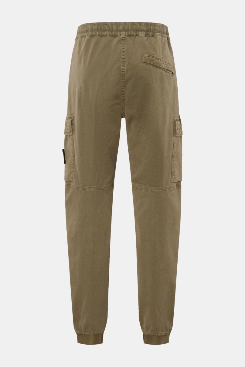 Stone Island Cargo-Jogpants oliv, Rückansicht, elastische Bio-Baumwolle, kurze Tapered Fit, Cargo- und Zipper-Taschen, Kompass-Badge.