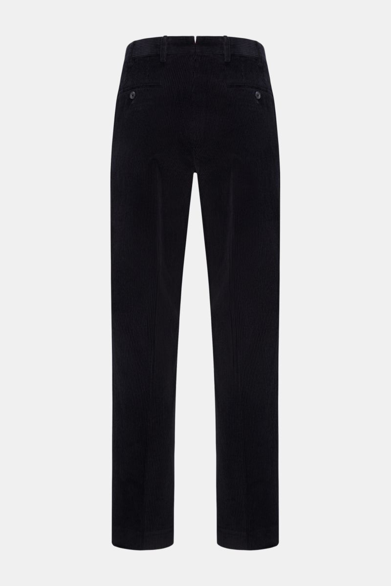 Rear view of Hiltl Corduroy trousers 'Parma' navy, made of velvety pure cotton corduroy, regular fit with straight cut, zip, button, French pockets, and narrow jetted back pockets with button. 

Modern trousers by HILTL: The model 'Parma' is made of ve