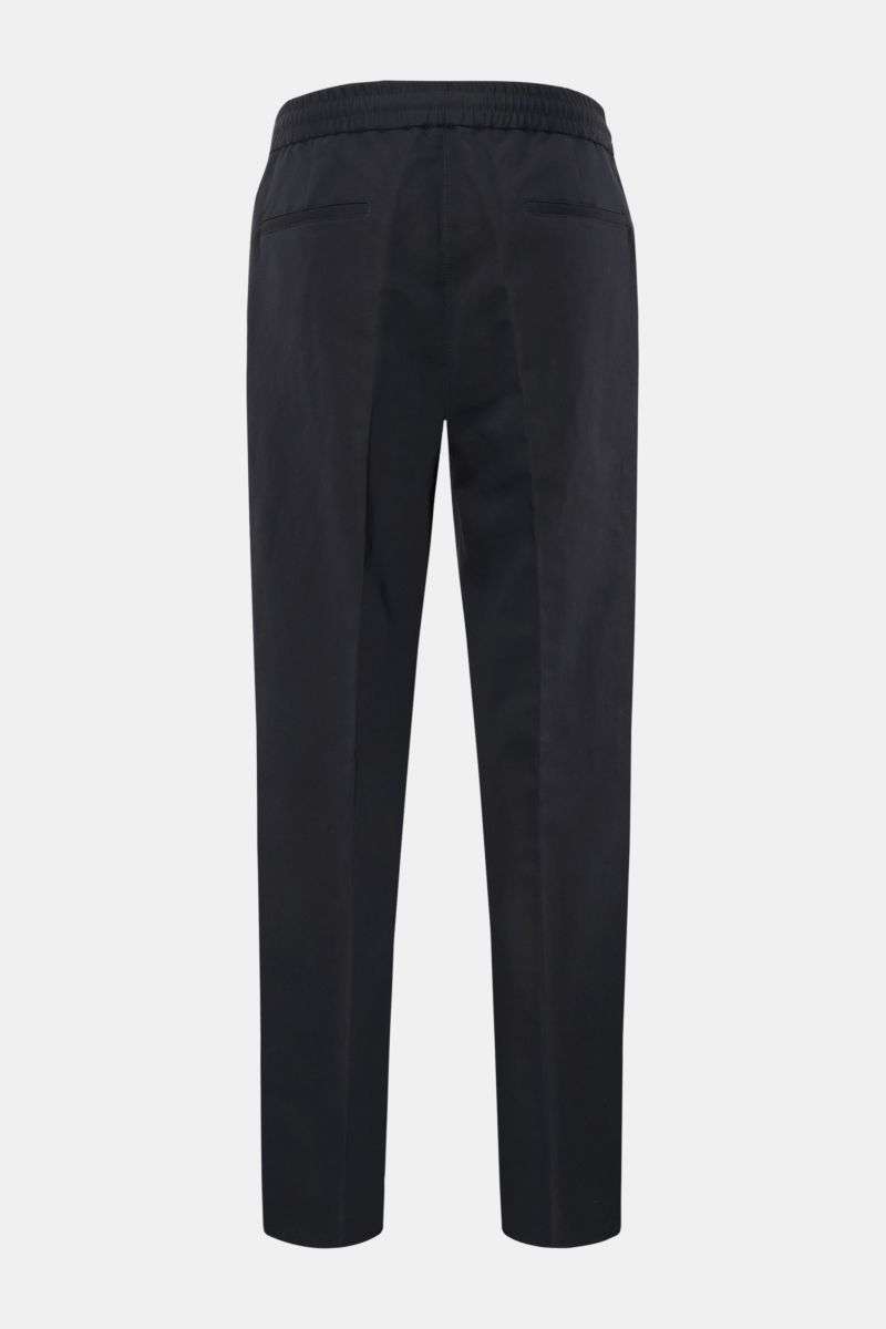 Brunello Cucinelli Jogpants 'Leisure Fit' navy, Rückansicht, schmal zulaufend mit hoher Bundhöhe, Leinen-Baumwoll-Twill, elastischer Bund, Taschen.