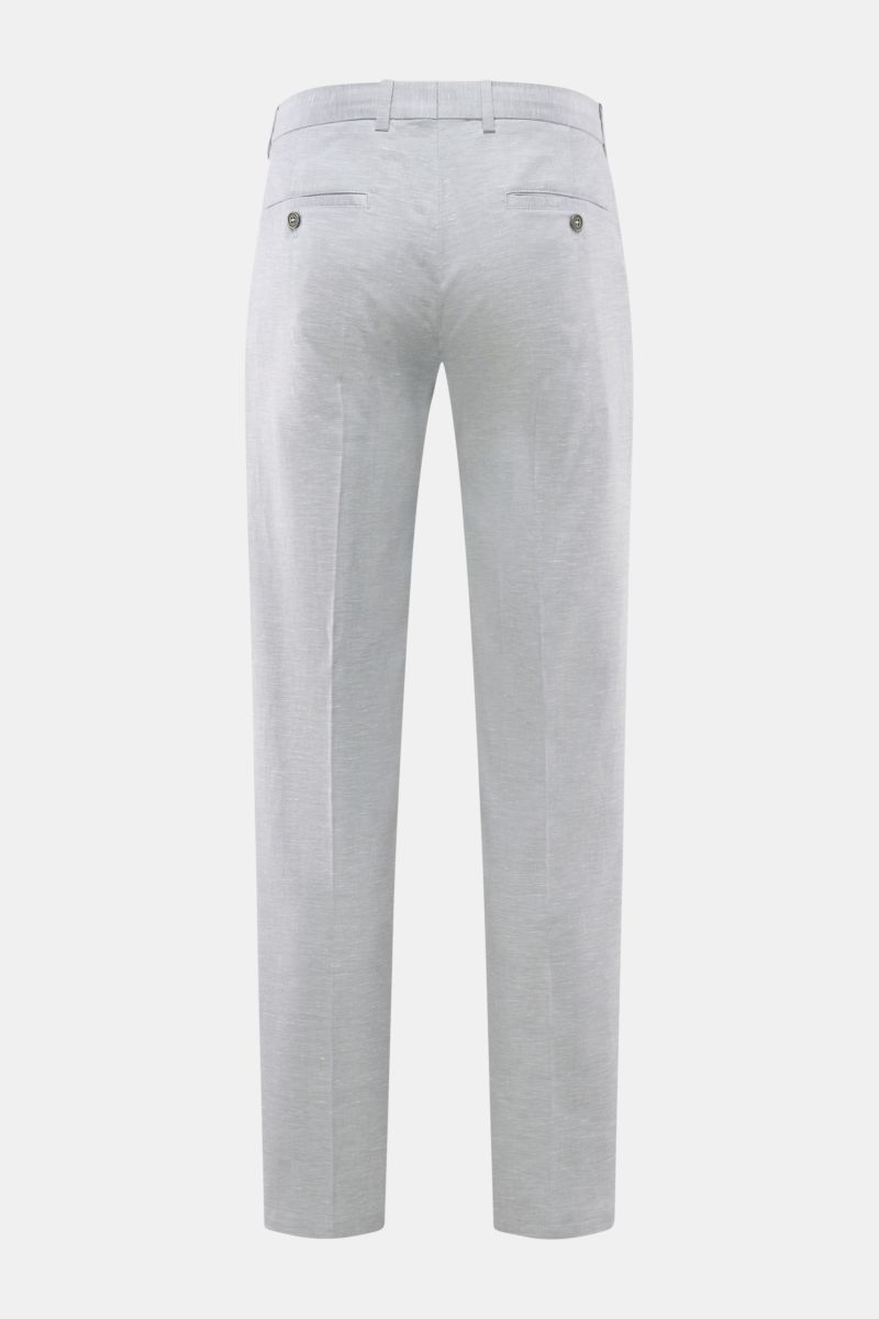 Rückansicht der Circolo 1901 Jogpants 'Flamed Effect' rauchblau aus Baumwoll-Leinen-Mix mit Regular Fit, Taschen und Bund mit Tunnelzug.