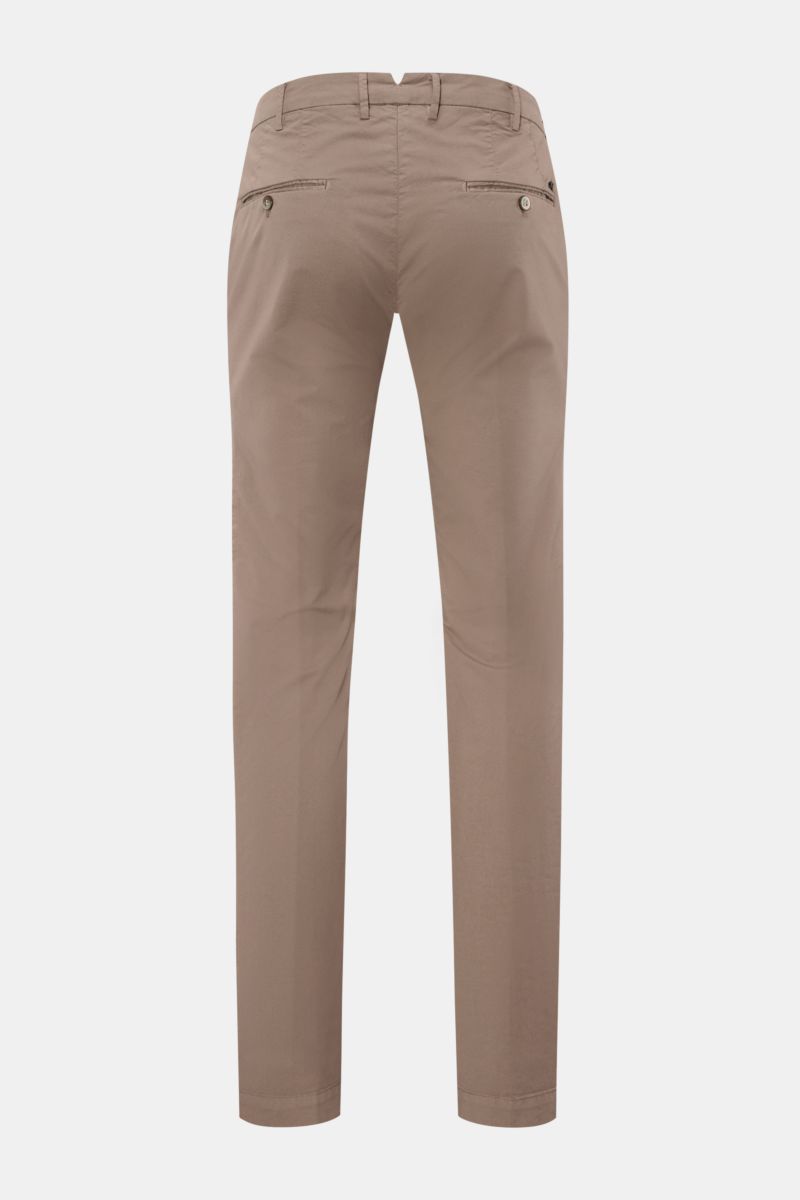 Mason's Chino 'New York Style' taupe, Rückansicht, Slim Fit Baumwollhose mit leichtem Stretch, französischen Taschen, Uhrentasche, Metallinitial, Reißverschluss.