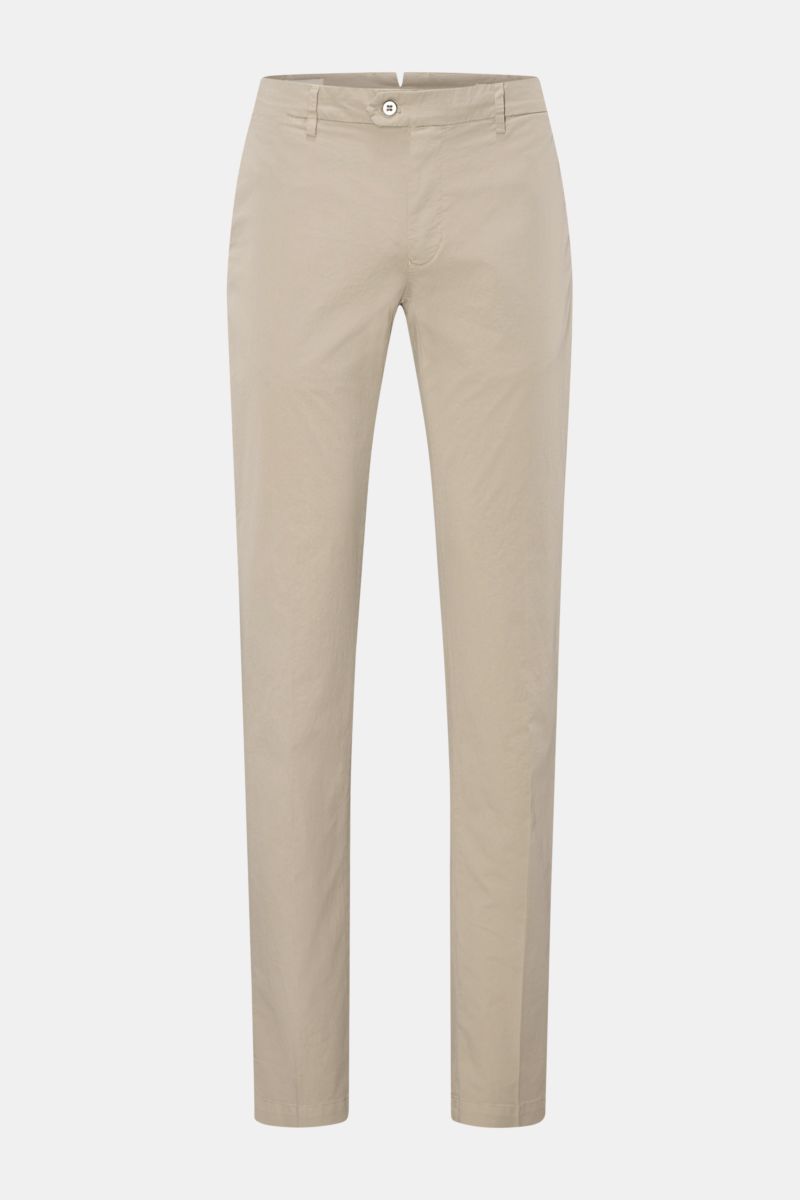 Mason's Chino 'New York Style' sand, frontale Ansicht, Slim Fit aus Baumwoll-Twill mit leichtem Stretch und feinen Details.