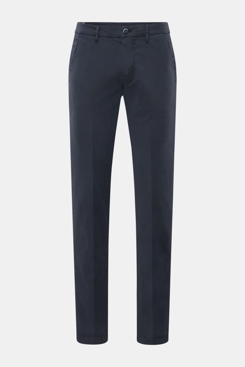 Mason's Chino 'Torino Style' navy, slim Fit mit niedriger Bundhöhe, französischen Taschen, Zip Fly, Baumwoll-Lyocell mit Stretch, frontal fotografiert.