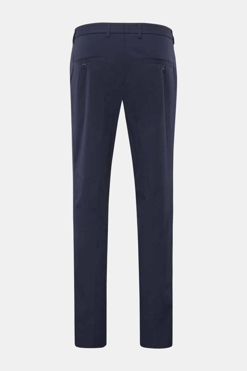 GTA Hose 'Davide' navy, Rückansicht, leichte Baumwoll-Microfaser-Hose, Tapered Fit, französische Taschen, Gesäßtaschen mit Knopf, schmal zulaufend.