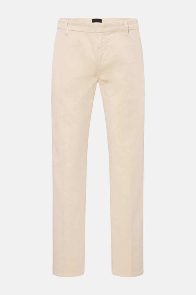 Front view of Dondup Baumwollhose 'Gaubert' sand, slim fit cotton pants with slight stretch, soft touch, garment dyed, narrow calf, zipper and slide button, French pockets, buttoned back pockets, and signature metal initial. Für alle Liebhaber von italien