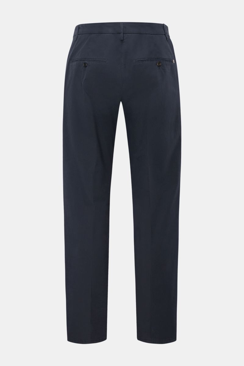 Dondup Baumwollhose 'Gaubert' navy, Rückansicht, slim fit, garment dyed, leicht elastisch, schmal geschnittene Wade, französische Taschen, Knopf-Gesäßtaschen.