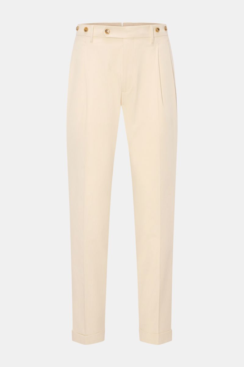 Front view of Berwich Chino 'Barber' creme pants made from cotton twill with light stretch, double pleats, buttons for suspenders, side seam pockets, and cuffed hems. Die Chino 'Barber' von BERWICH wurde aus klassichem Baumwoll-Twill gefertigt und ist 