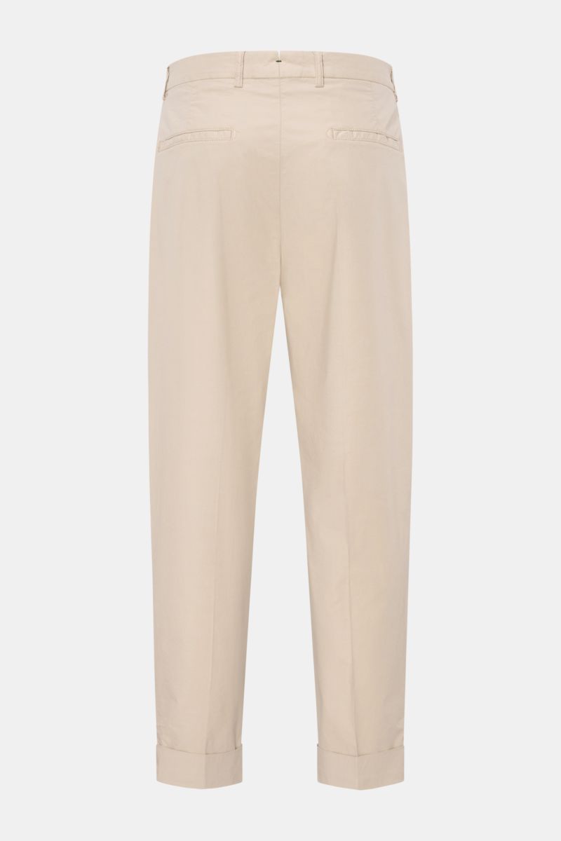 Berwich Hose 'Chiaia' beige, Rückansicht, knöchellang mit fixiertem Saumaufschlag, Tapered Fit, Baumwolle-Lyocell-Mix, Bundfalte, Taschen.