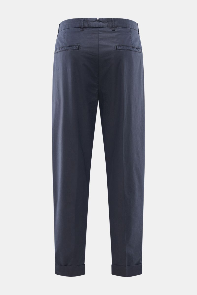 Berwich Hose 'Chiaia' navy, Rückansicht, knöchellang mit fixiertem Saumaufschlag, Tapered Fit, Bundfalte, Taschen und Reißverschluss.
