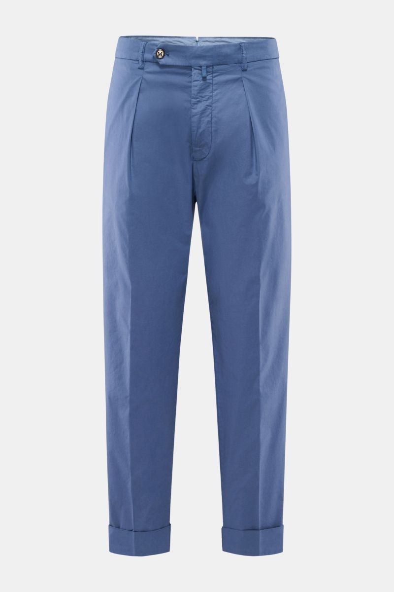 Front view of Berwich Hose 'Chiaia' graublau, lightweight cotton and lyocell blend, tapered fit, ankle length with cuff, pleated front.

Description for content: Entspannter Stil für die wärmere Jahreszeit: Die Hose 'Chiaia' von BERWICH überzeugt mit l
